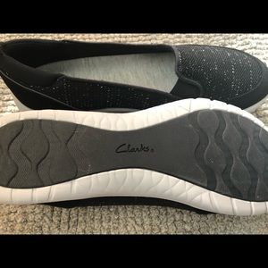 NIB Clarks Adella Blush black 8.5 Wide